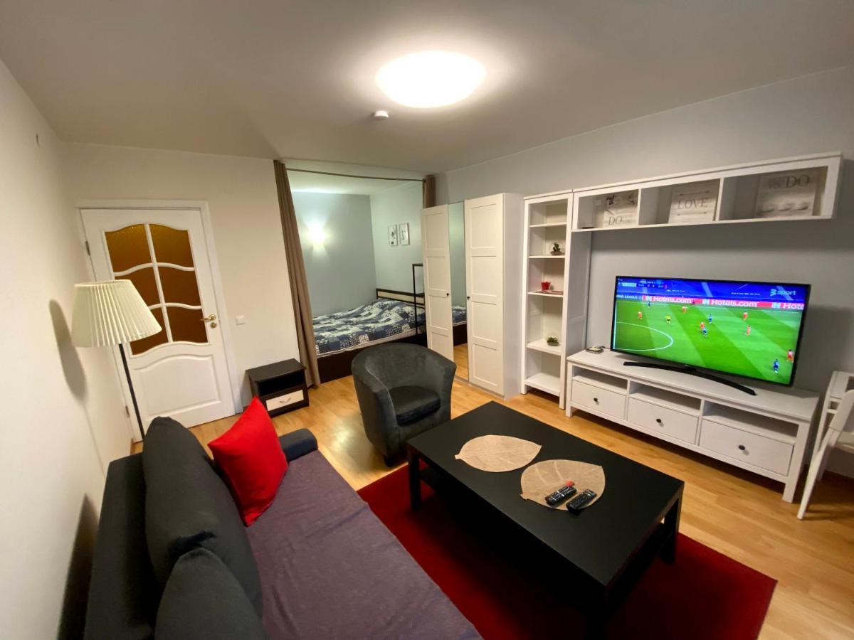 Your Home - Central Studio Apartment, Balcony, Parking & Self Check-In VNO Kültér fotó