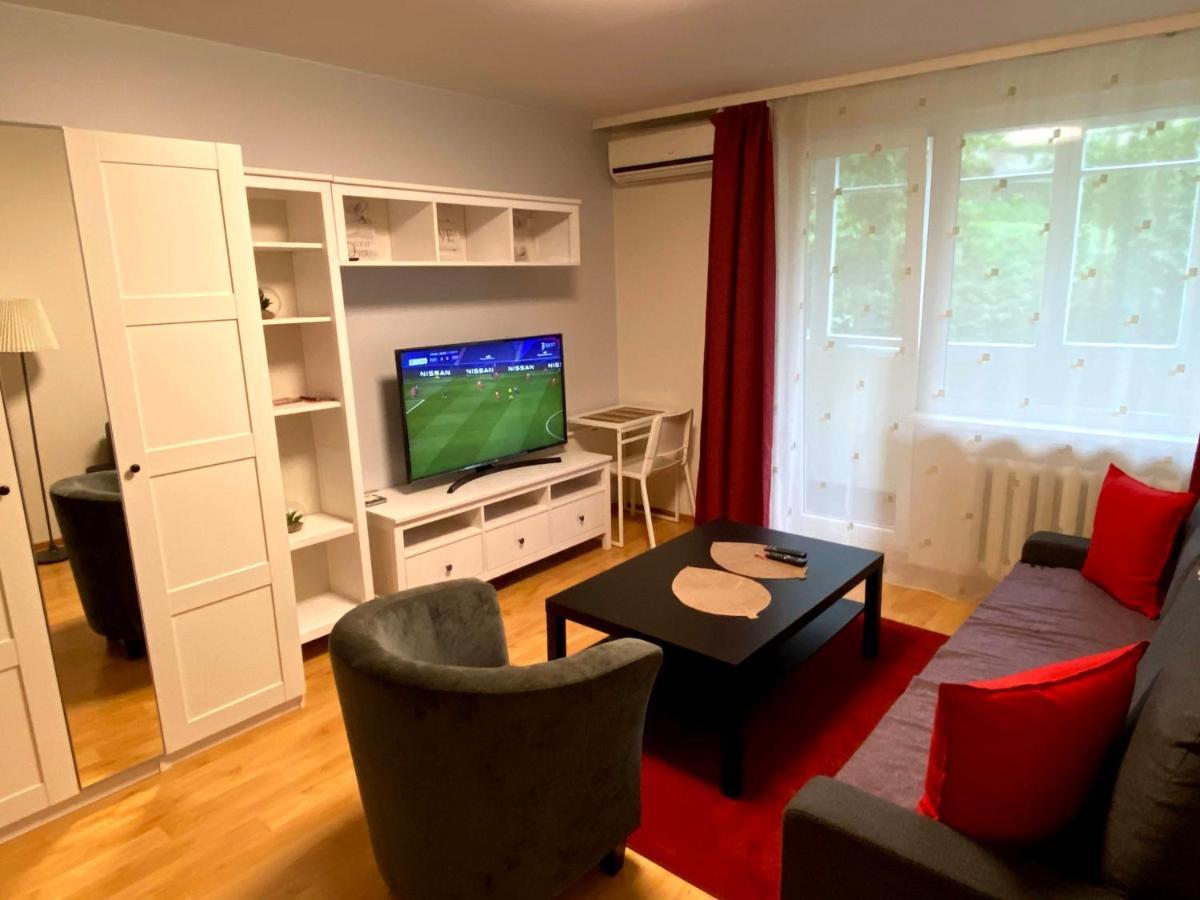 Your Home - Central Studio Apartment, Balcony, Parking & Self Check-In VNO Kültér fotó