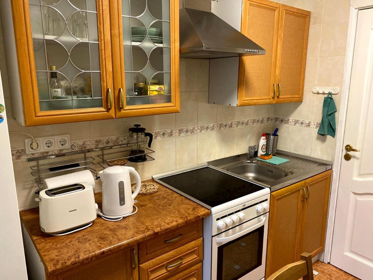 Your Home - Central Studio Apartment, Balcony, Parking & Self Check-In VNO Kültér fotó