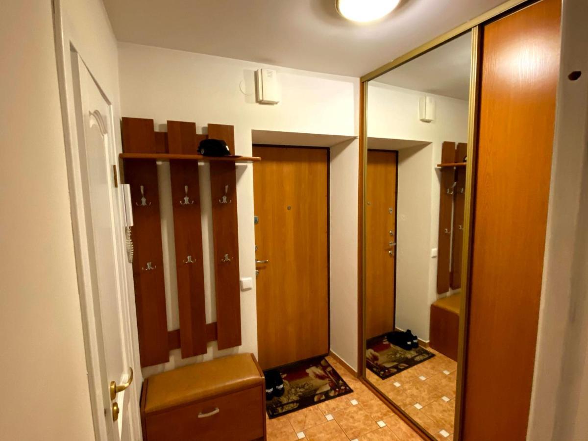 Your Home - Central Studio Apartment, Balcony, Parking & Self Check-In VNO Kültér fotó