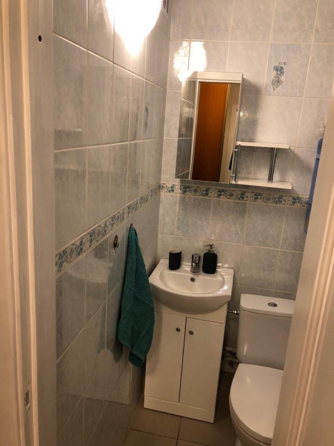 Your Home - Central Studio Apartment, Balcony, Parking & Self Check-In VNO Kültér fotó