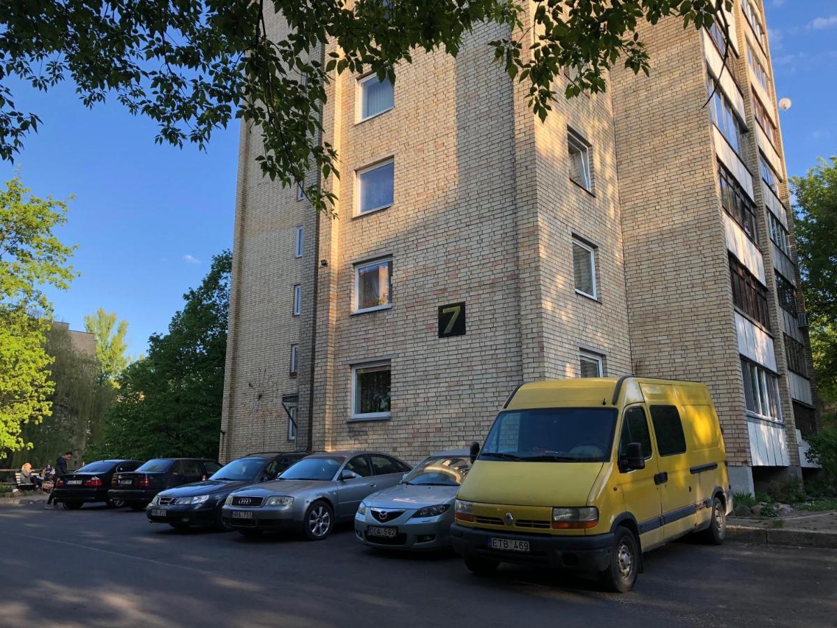 Your Home - Central Studio Apartment, Balcony, Parking & Self Check-In VNO Kültér fotó